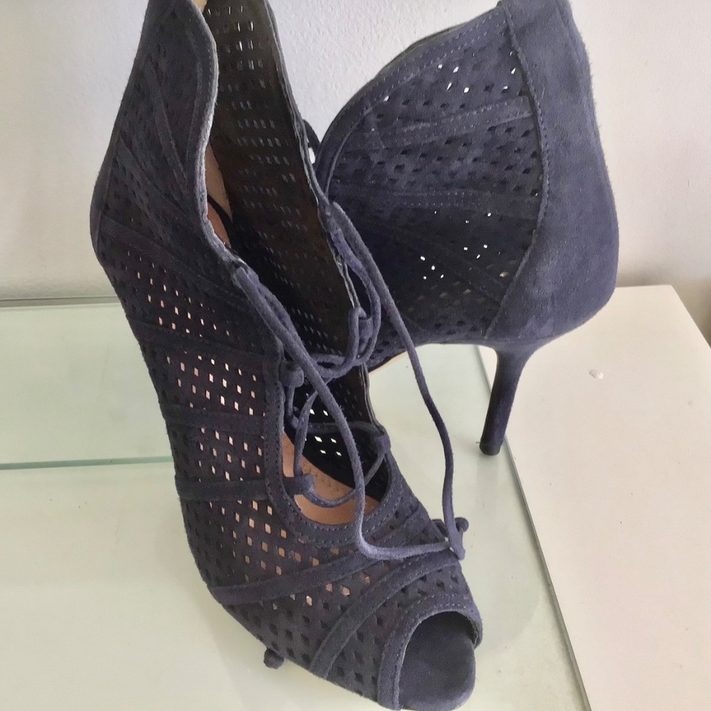 FINAL Markdown - NWOB - Vince Camuto Signature Suede Heels - Picture 3 of 7